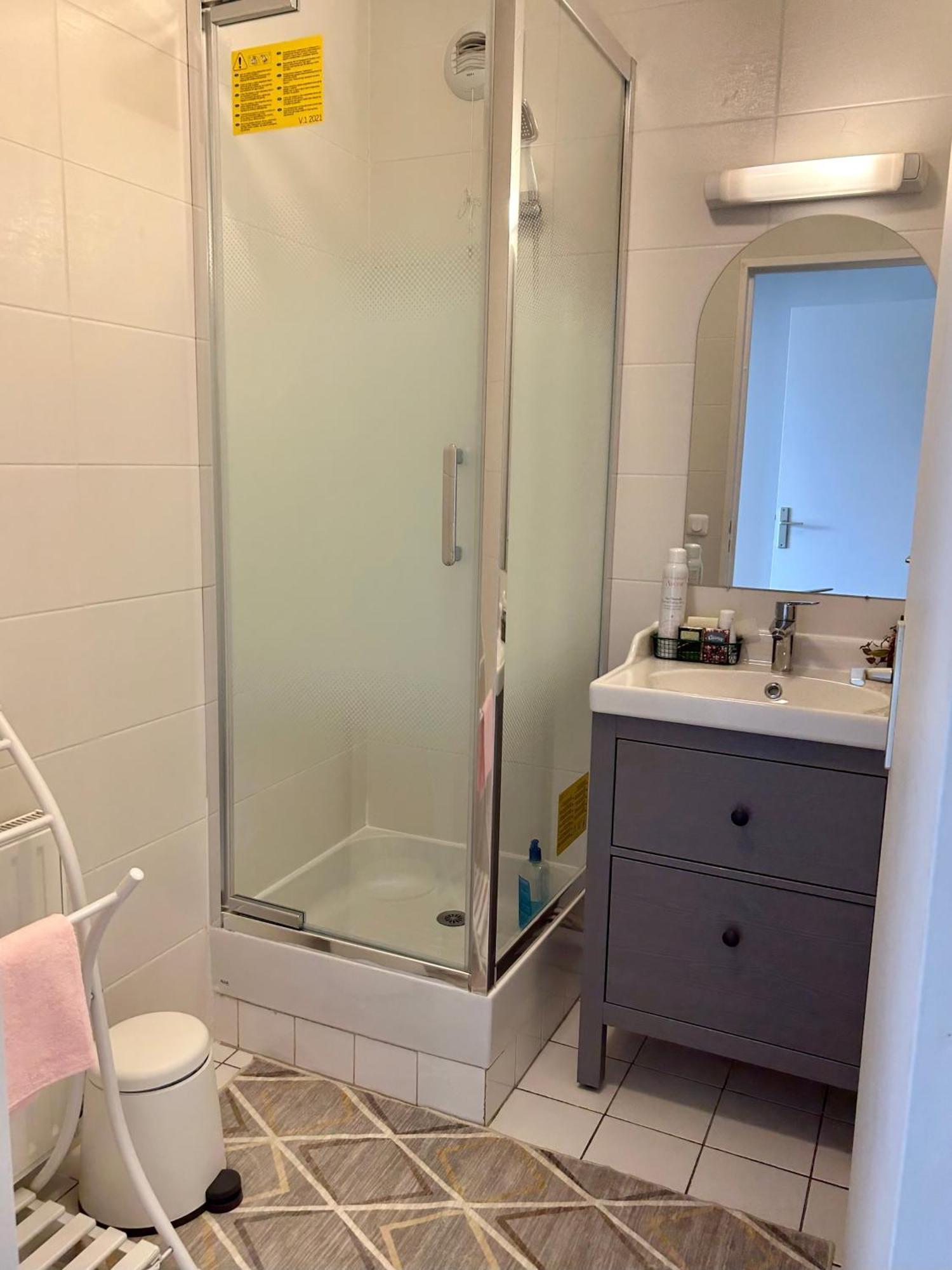 Jolie Chambre 3Minutes De La Gare Rer A Bussy-Saint-Georges Bagian luar foto